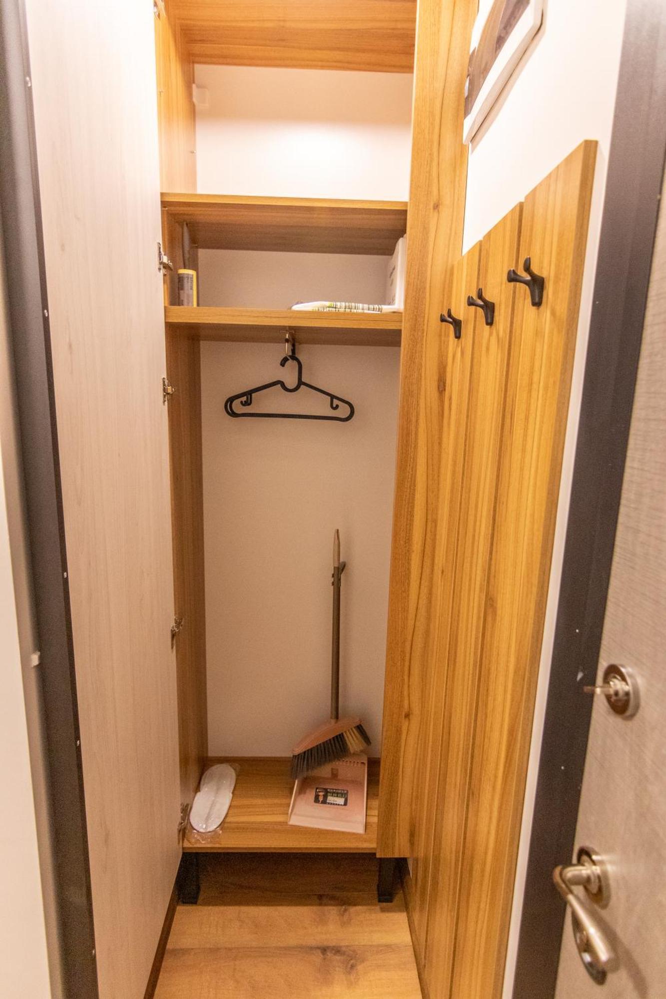 New Modern & Cozy Apartment With Free Private Parking And Ev Charging Station 瓦爾納 外观 照片